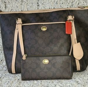 Coach purse w/wallet